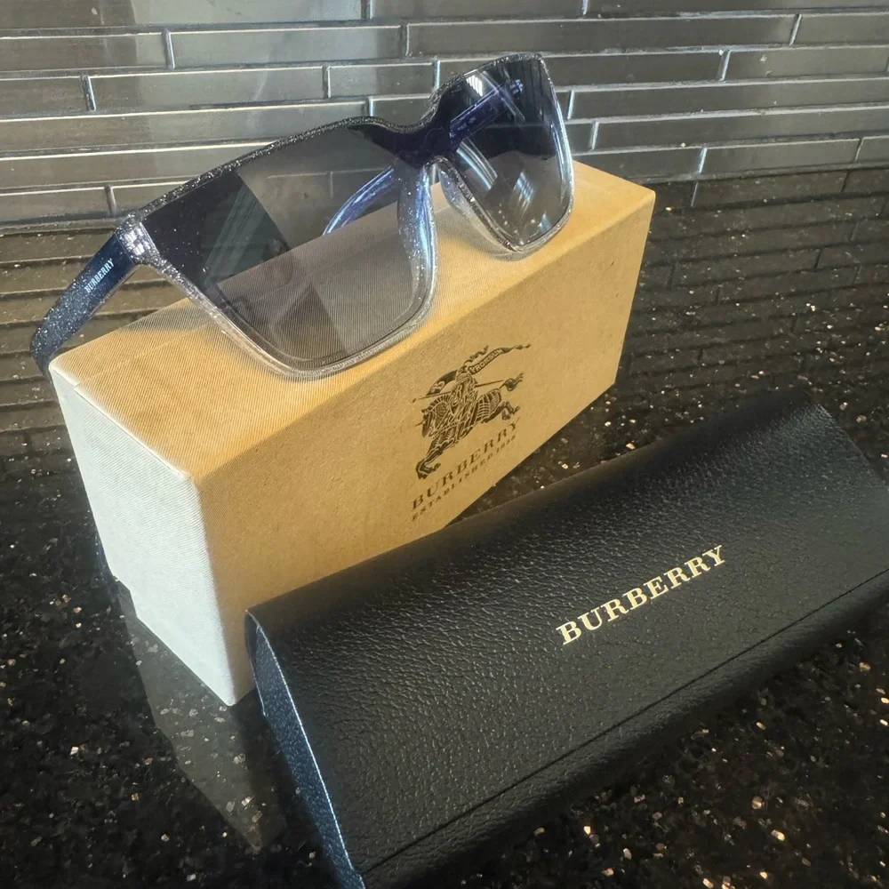Burberry Blue Gradient Sunglasses - Picture 4 of 4